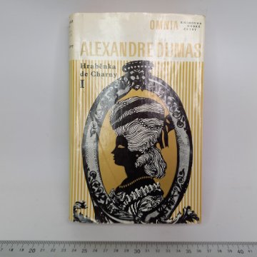 Alexandre Dumas: Paměti lékařovy I. Hraběnka de Charny