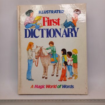 Brown Watson: Ilustrated First Dictionary